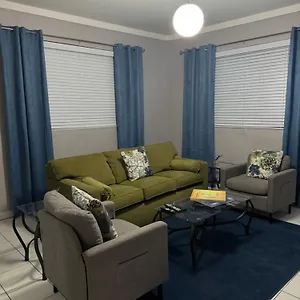 Apartment Kozy Bahamas Getaway, Nassau