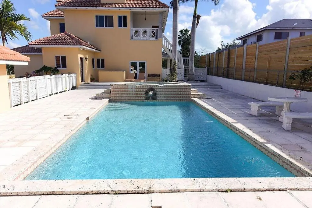 Tangerine Sunsets Tuscany Poolhouse Nassau 0*,  Bahamas