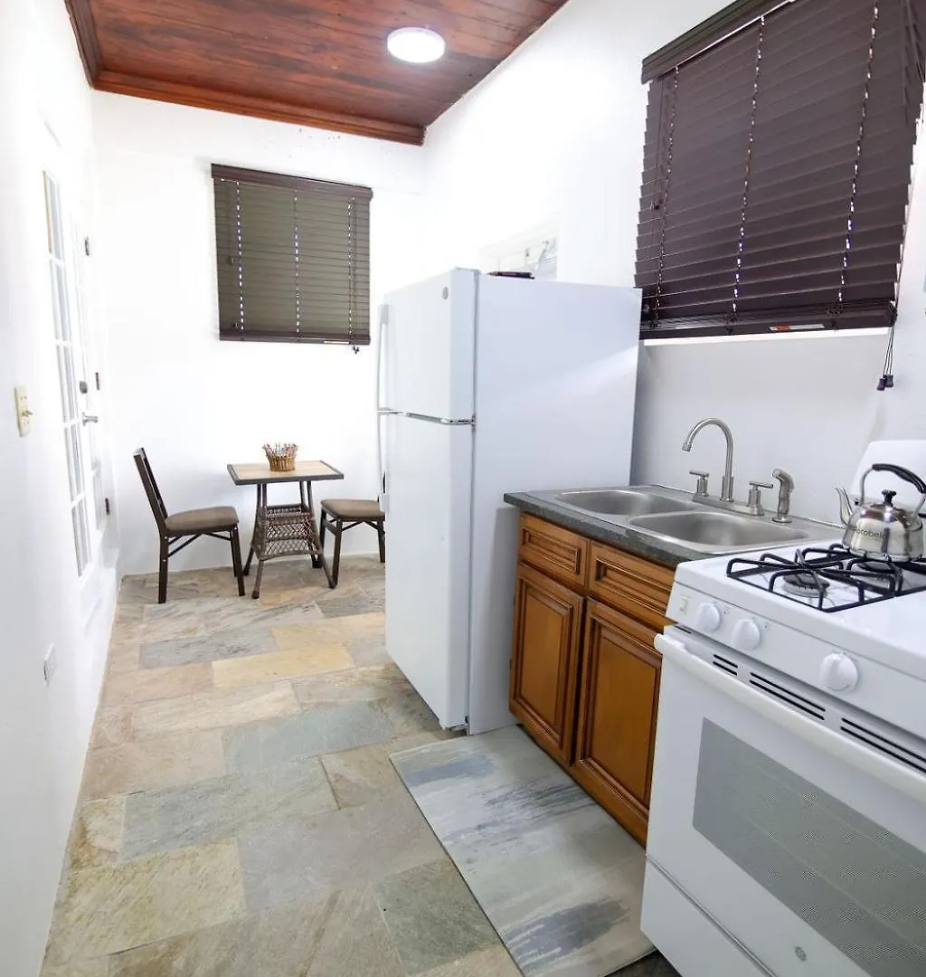Holiday home Tangerine Sunsets Tuscany Poolhouse Nassau